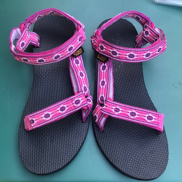 Teva Shoes - NWOT Teva Sandals